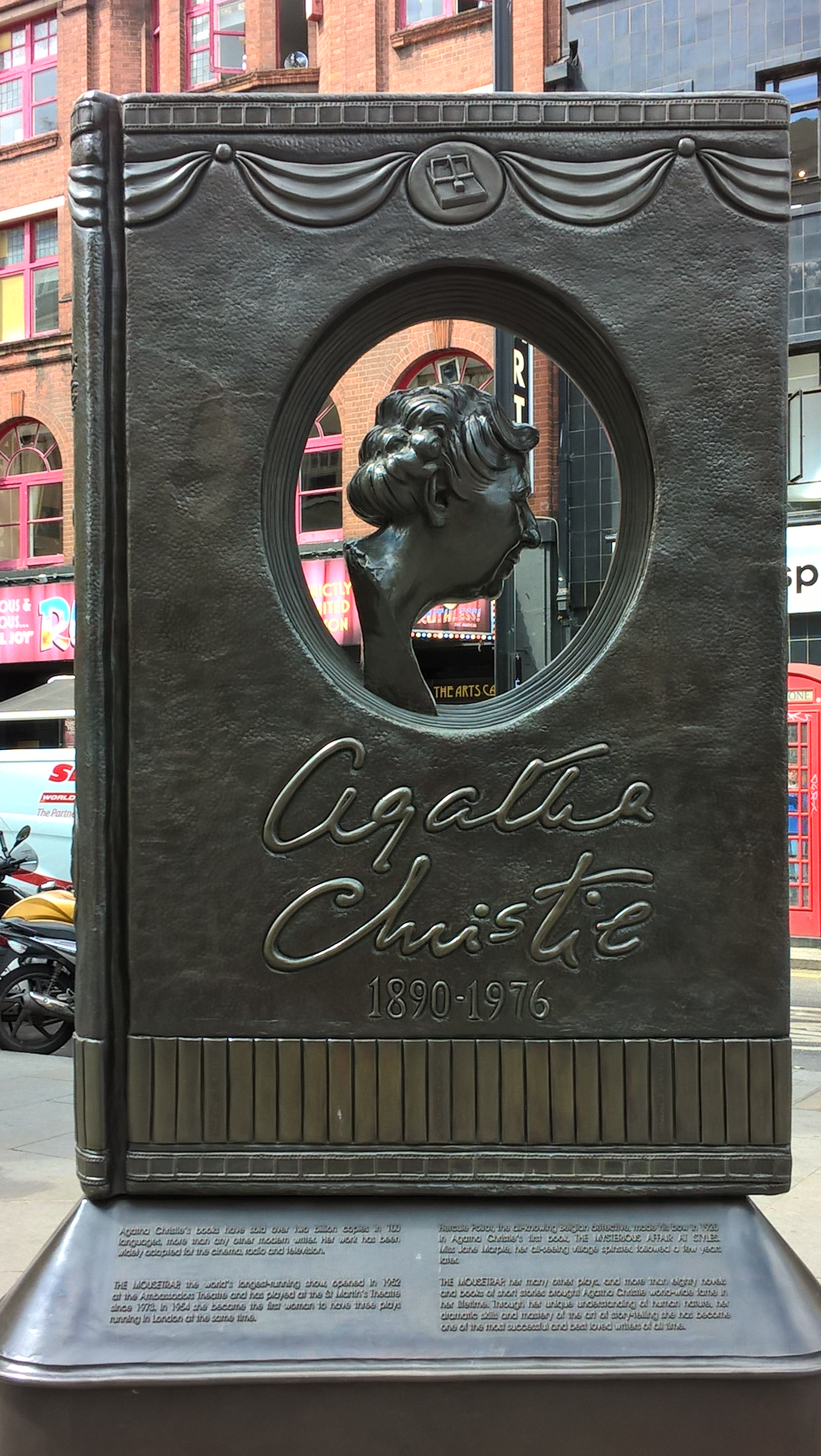 Agatha Christie memorial by Juliamaud